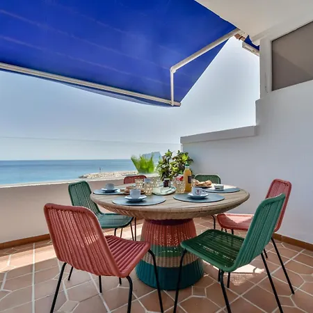 Bay - By Almarina Apartment *