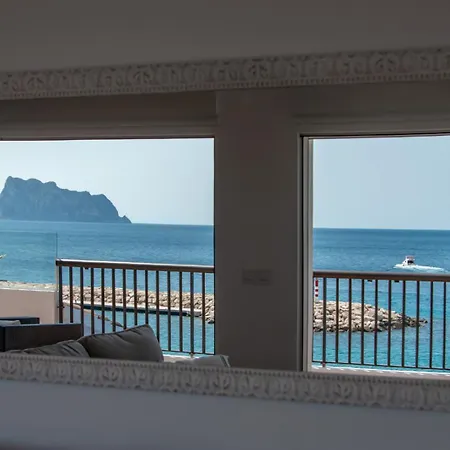 Apartment Bay - By Almarina *